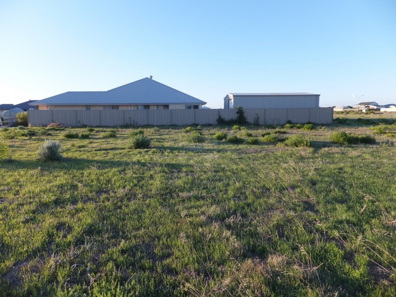 11 Bremer Parade, Jurien Bay WA 6516