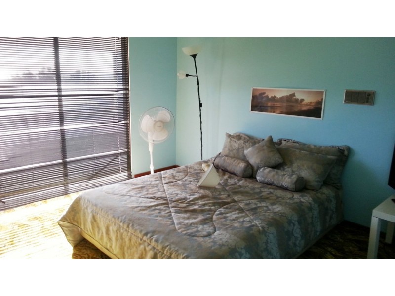 2 HEATON STREET, Jurien Bay WA 6516