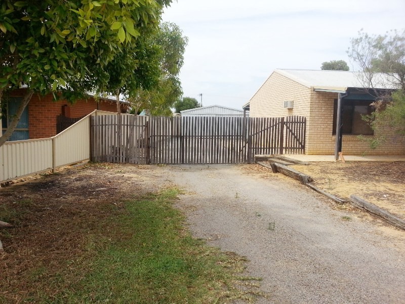 50 NAIRN STREET, Leeman WA 6514