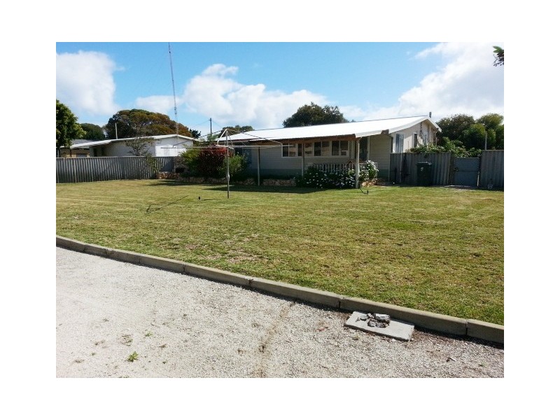 9 HAMERSLEY STREET, Jurien Bay WA 6516