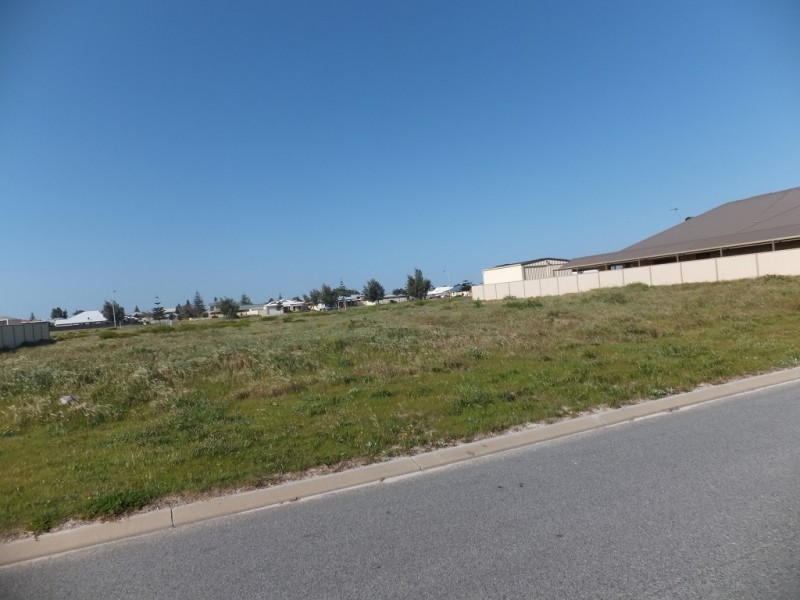 8 GREVILLEA WAY, Jurien Bay WA 6516