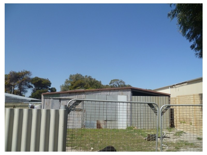 2 Read Street, Green Head WA 6514