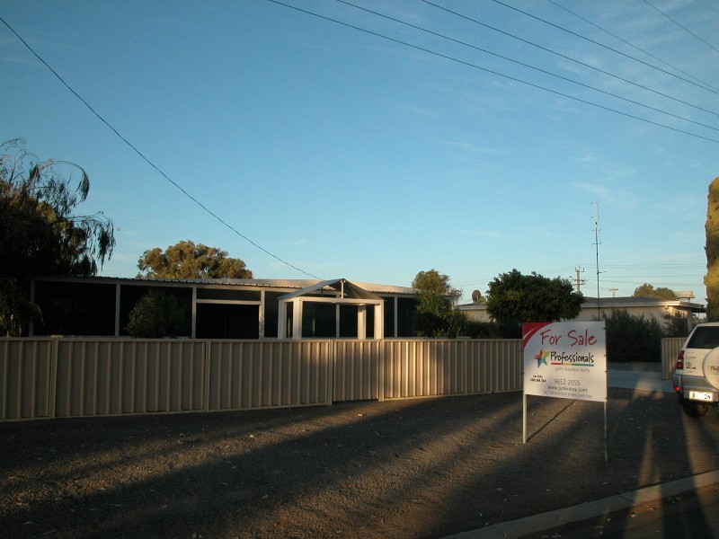 9 SPENCER STREET, Leeman WA 6514