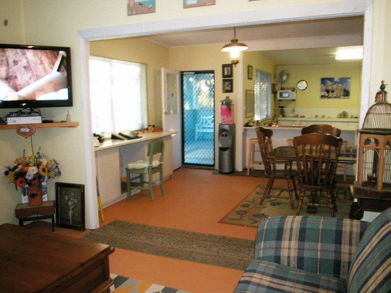 9 SPENCER STREET, Leeman WA 6514