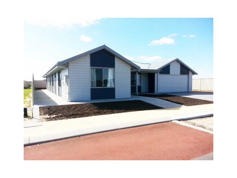 33 HAMELIN AVENUE, Jurien Bay WA 6516