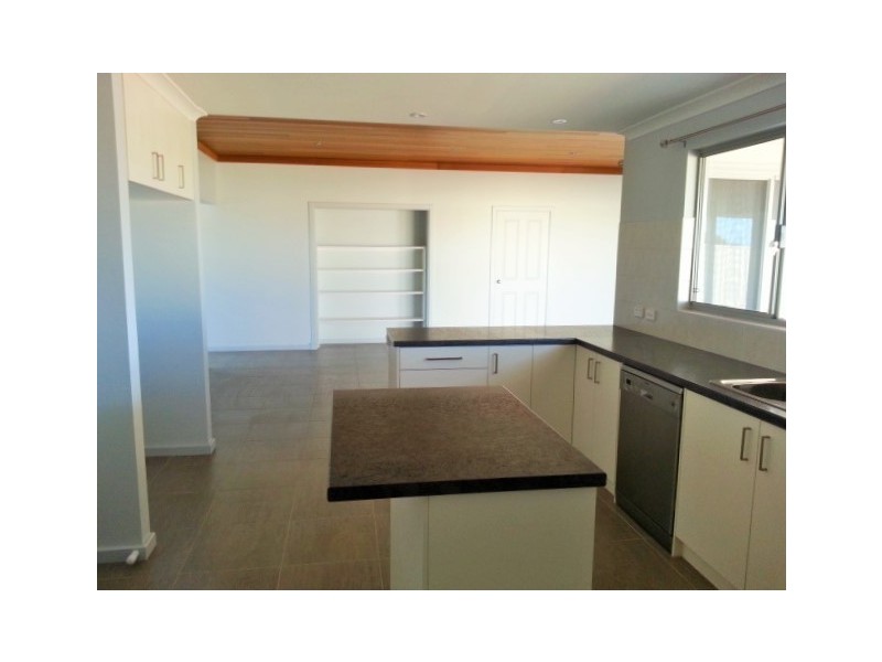 33 HAMELIN AVENUE, Jurien Bay WA 6516