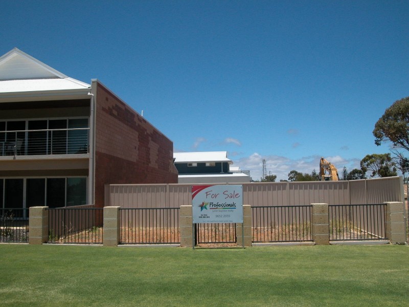 11 (L67) HEATON STREET, Jurien Bay WA 6516