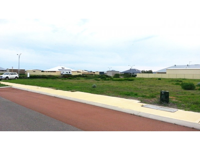 L588 (33) CNR BETTONG AVENUE and PARAKEET BEND, Jurien Bay WA 6516