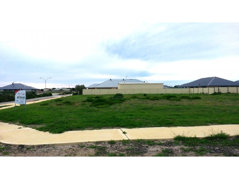 L588 (33) CNR BETTONG AVENUE and PARAKEET BEND, Jurien Bay WA 6516