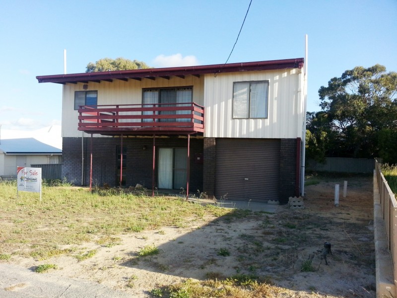 15 LINDSAY STREET, Jurien Bay WA 6516