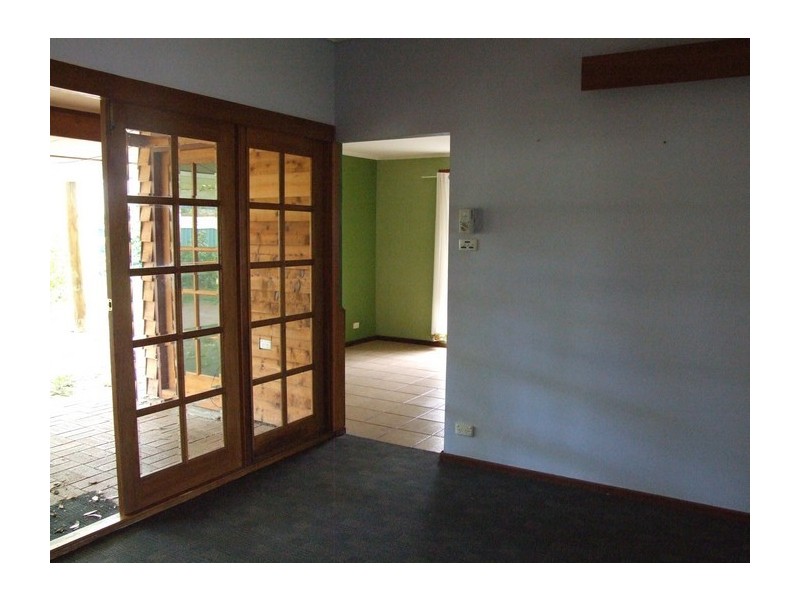 16 THOMAS STREET, Leeman WA 6514