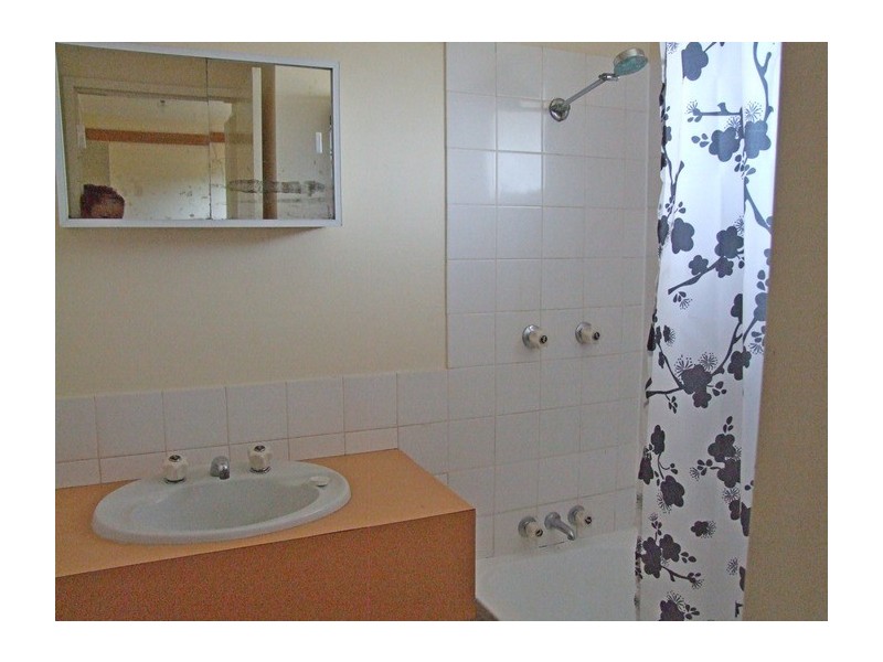 16 THOMAS STREET, Leeman WA 6514