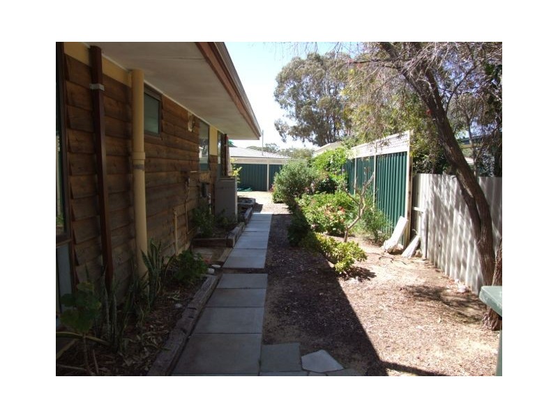 16 THOMAS STREET, Leeman WA 6514