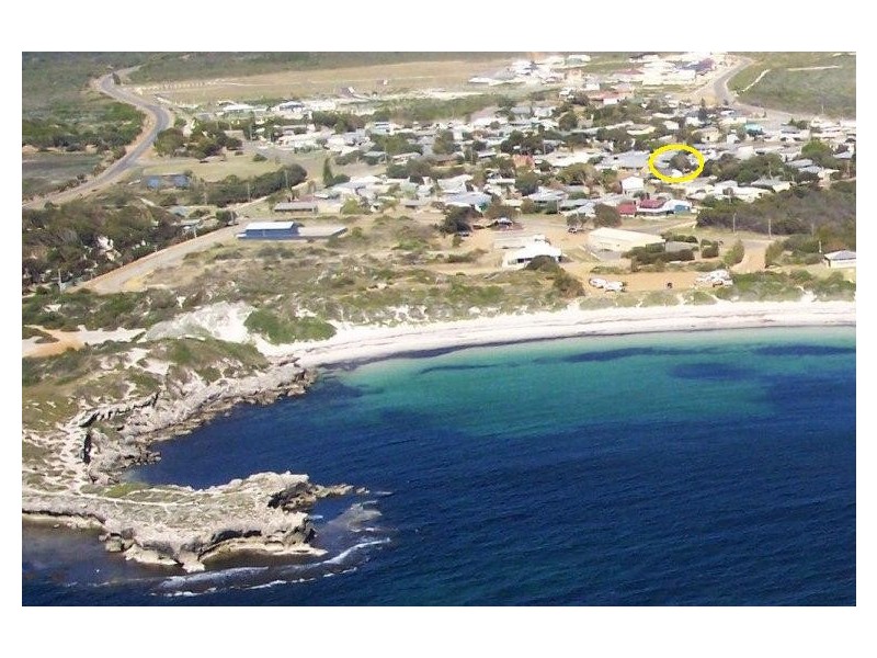 10 Battersby Rd, Green Head WA 6514