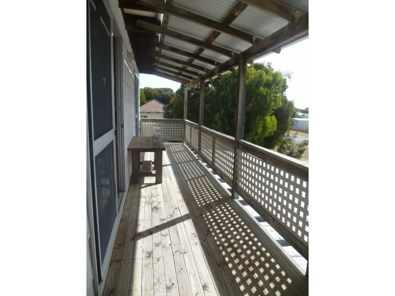 10 Battersby Rd, Green Head WA 6514