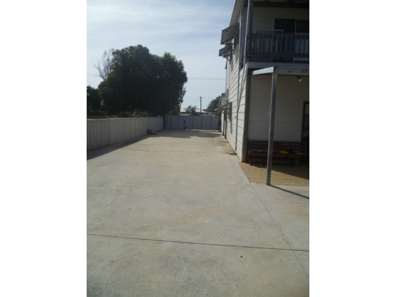 10 Battersby Rd, Green Head WA 6514