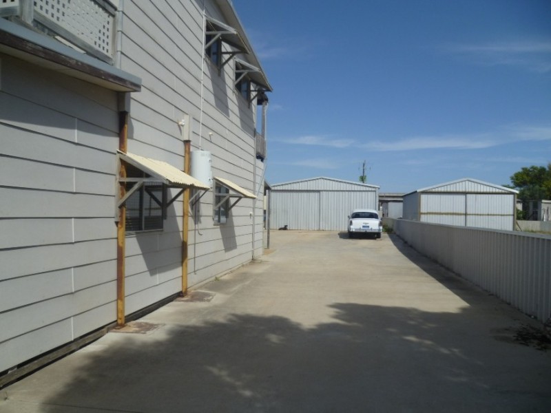 10 Battersby Rd, Green Head WA 6514