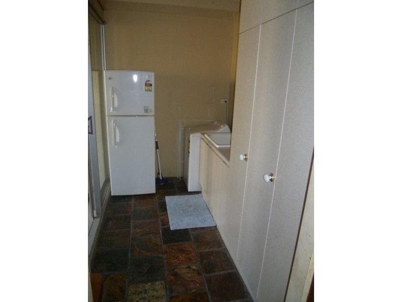 10 Battersby Rd, Green Head WA 6514