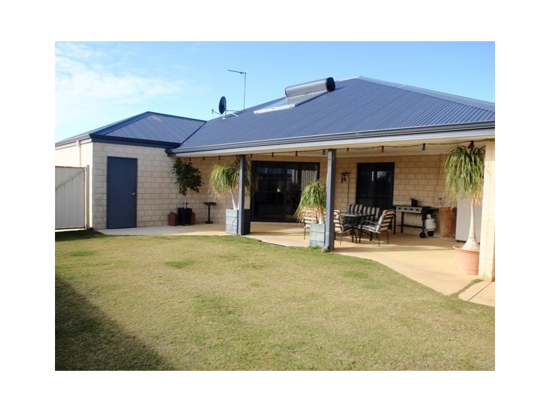 8 PEACEFUL BAY PARADE, Jurien Bay WA 6516
