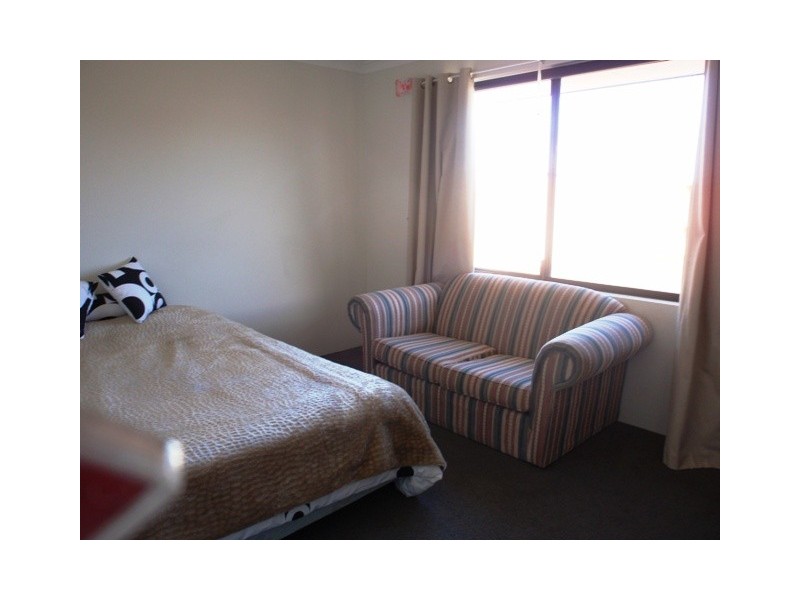 8 PEACEFUL BAY PARADE, Jurien Bay WA 6516