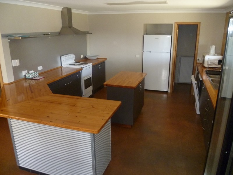 16 Heales Way, Green Head WA 6514