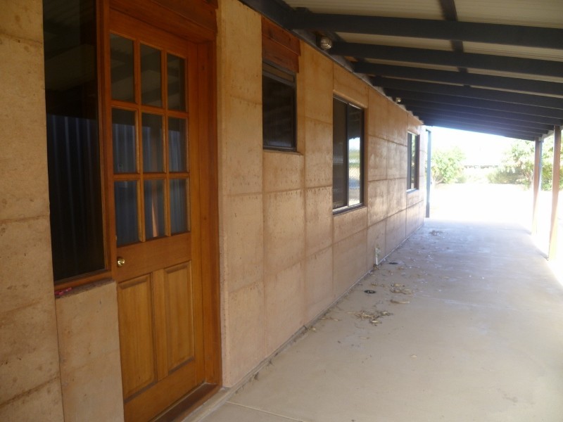 16 Heales Way, Green Head WA 6514