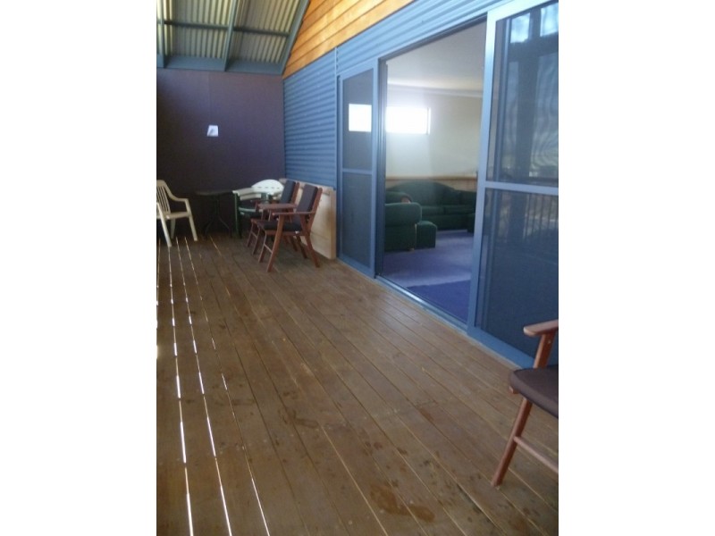 16 Heales Way, Green Head WA 6514