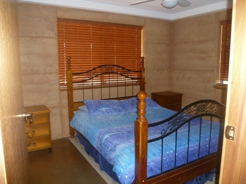 16 Heales Way, Green Head WA 6514