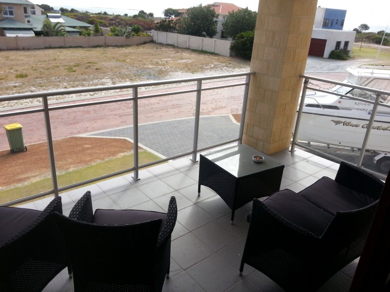 2 BAYVIEW COURT, Jurien Bay WA 6516