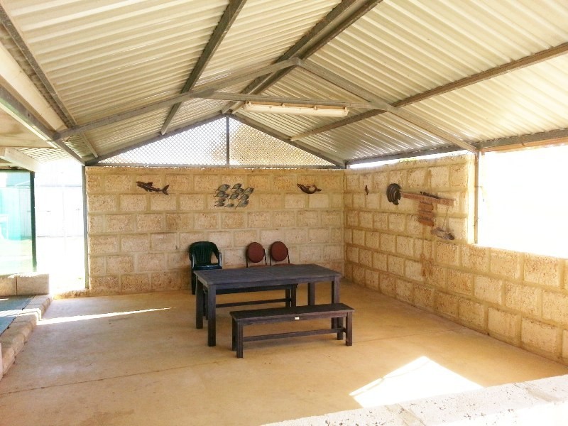 1 BANKSIA CLOSE, Leeman WA 6514