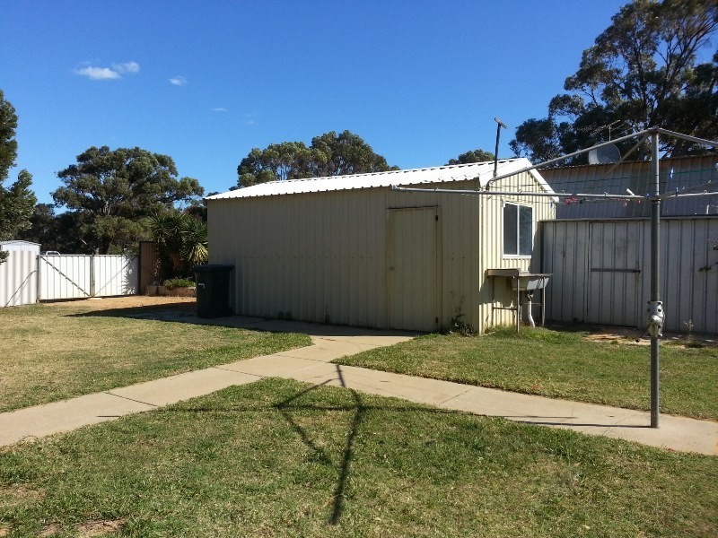 1 BANKSIA CLOSE, Leeman WA 6514