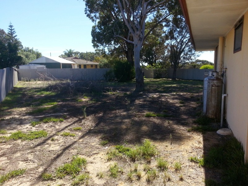 14 MORRISON PLACE, Leeman WA 6514