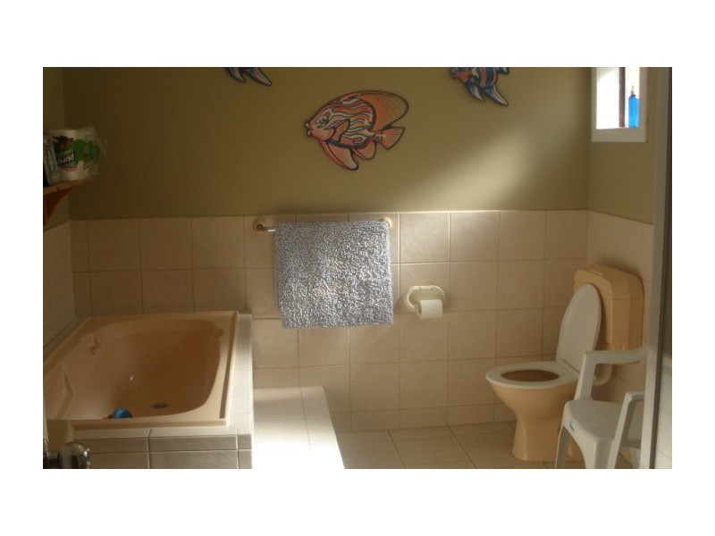 75 DRUMMOND CIRCUS, Cervantes WA 6511