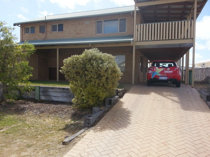 9 KARLEEN LANE, Jurien Bay WA 6516