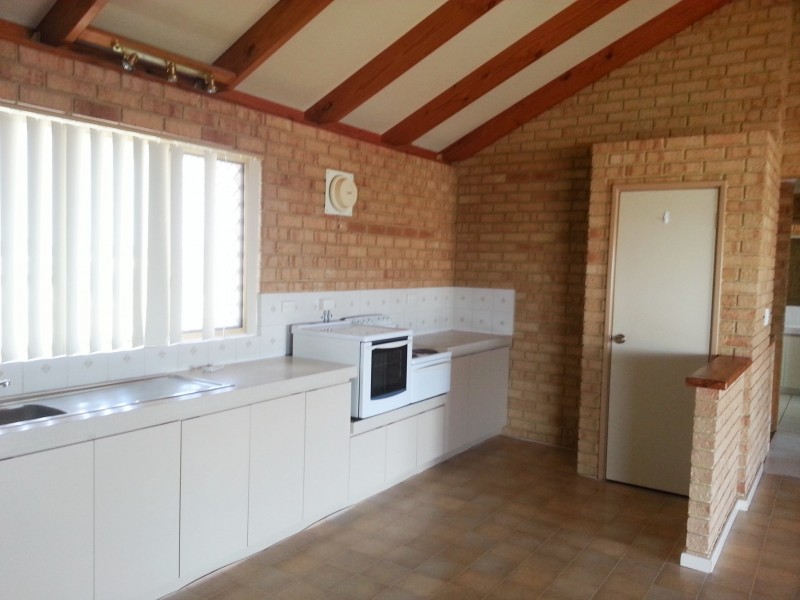 9 KARLEEN LANE, Jurien Bay WA 6516