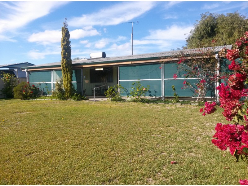 15 (LOT 57) HAWAII ROAD, Jurien Bay WA 6516
