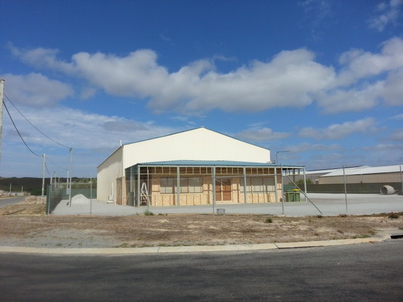 2 ZIRCON STREET, Jurien Bay WA 6516