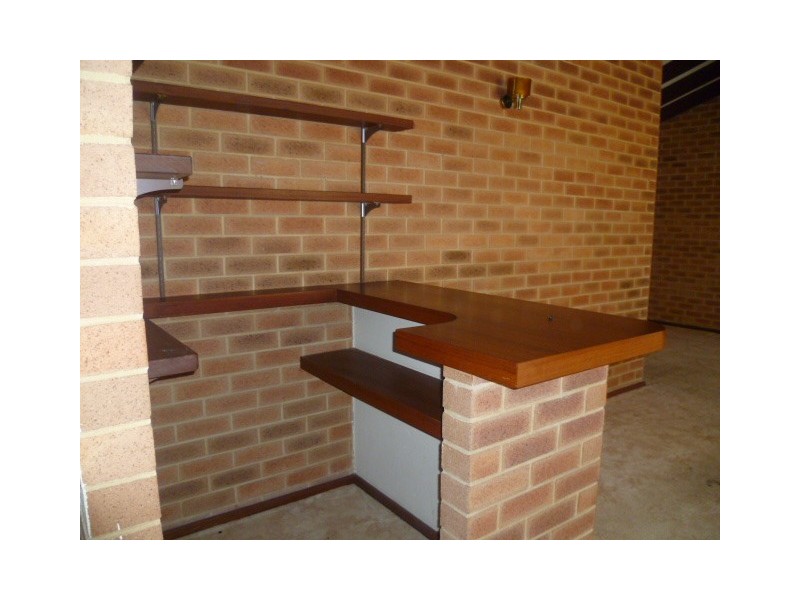 28 Towerhill Rd, Alexander Heights WA 6064