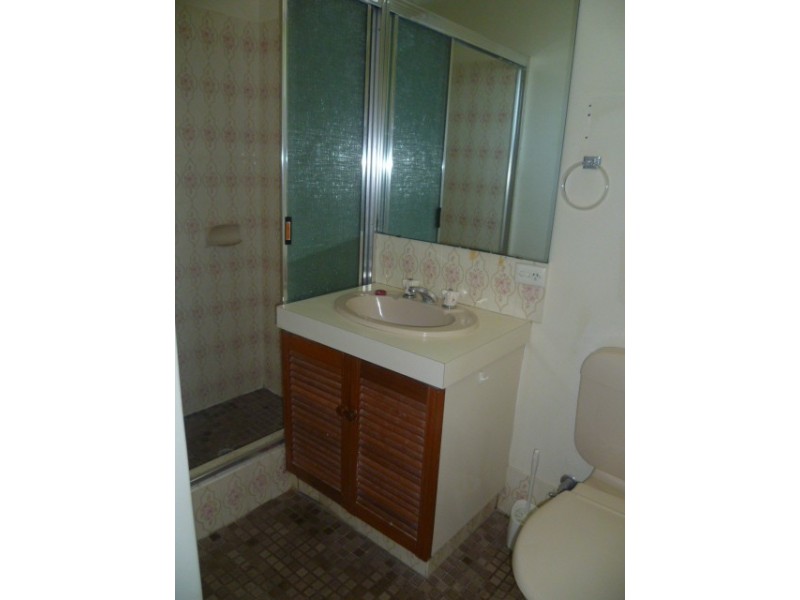 28 Towerhill Rd, Alexander Heights WA 6064