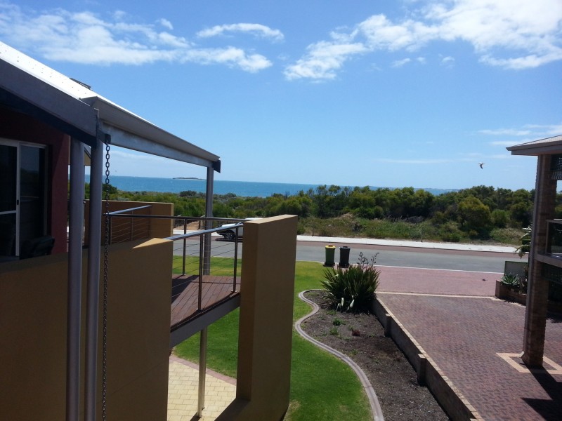 6 GRIGSON STREET, Jurien Bay WA 6516