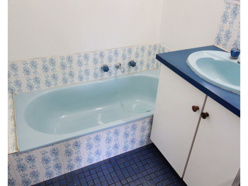 2 Osprey Close, Jurien Bay WA 6516