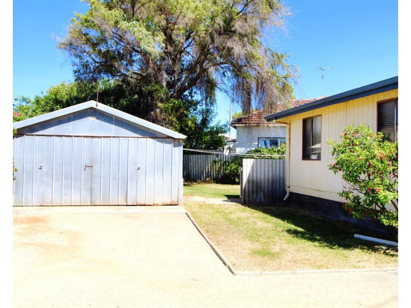 2 Osprey Close, Jurien Bay WA 6516