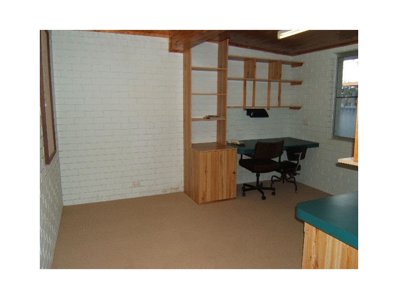 3 Hawaii Road, Jurien Bay WA 6516