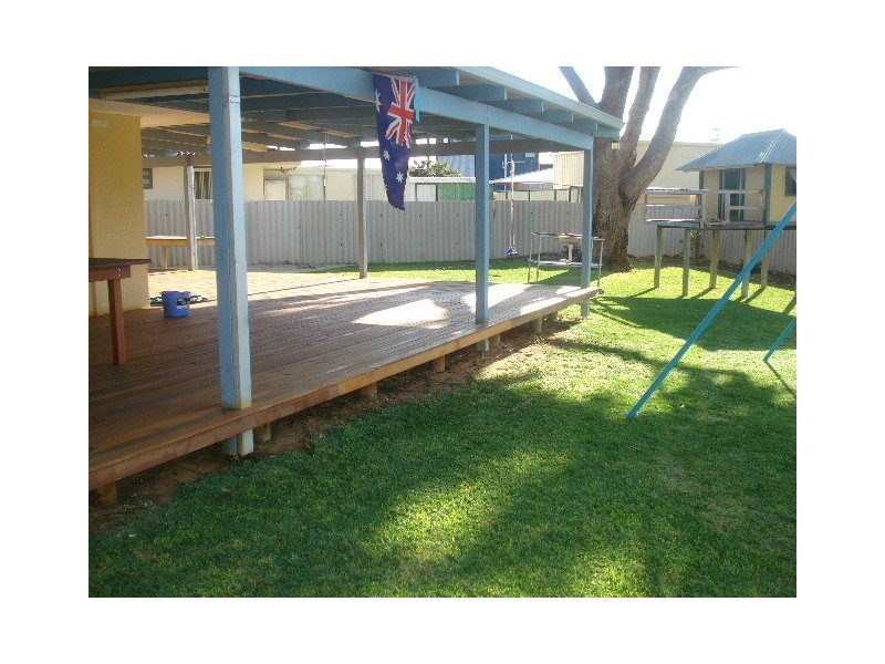 30 Thomas Street, Leeman WA 6514