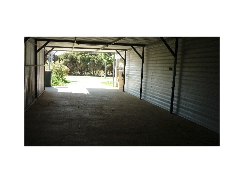 10 Mitchell Street, Green Head WA 6514