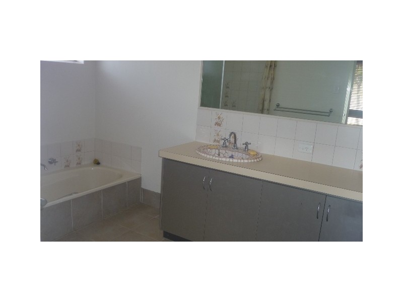 6A Essex Street, Jurien Bay WA 6516