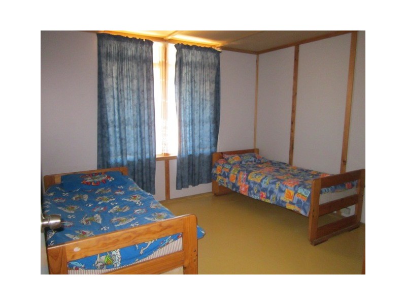 8 Heales Way, Green Head WA 6514