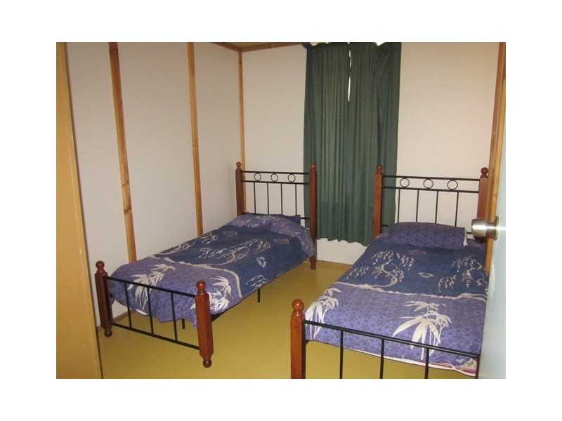 8 Heales Way, Green Head WA 6514