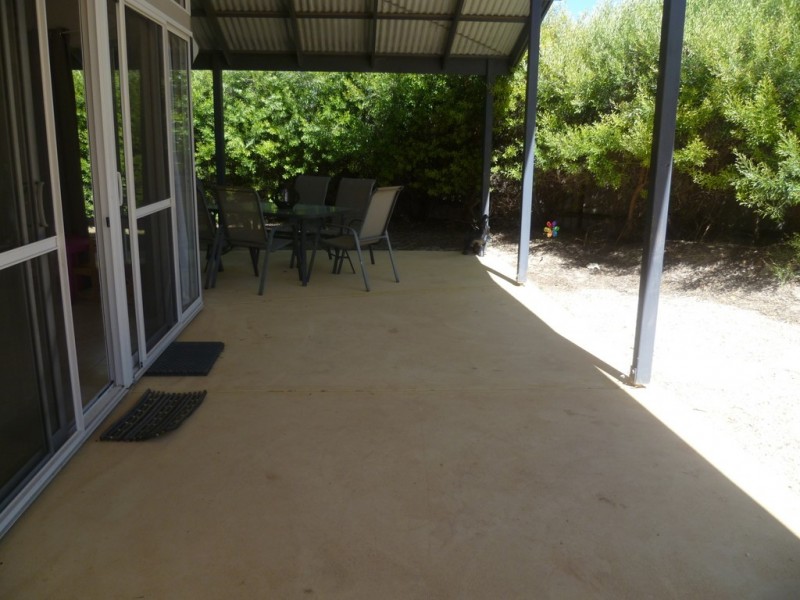 16 Elizabeth Way, Jurien Bay WA 6516