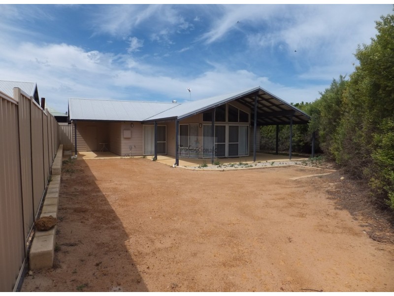 16 ELIZABETH WAY, Jurien Bay WA 6516